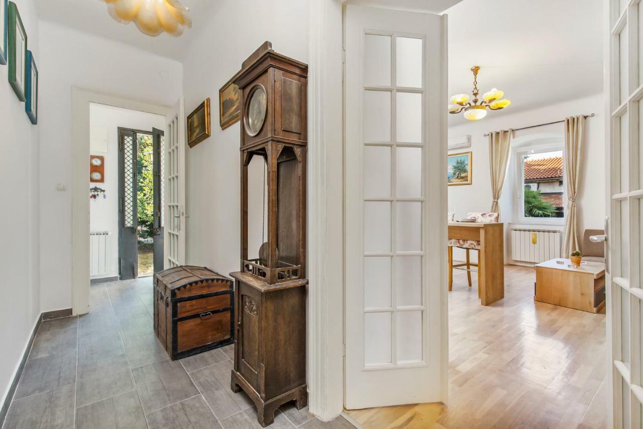 Apartman Villa Carolina Rijeka Exteriör bild