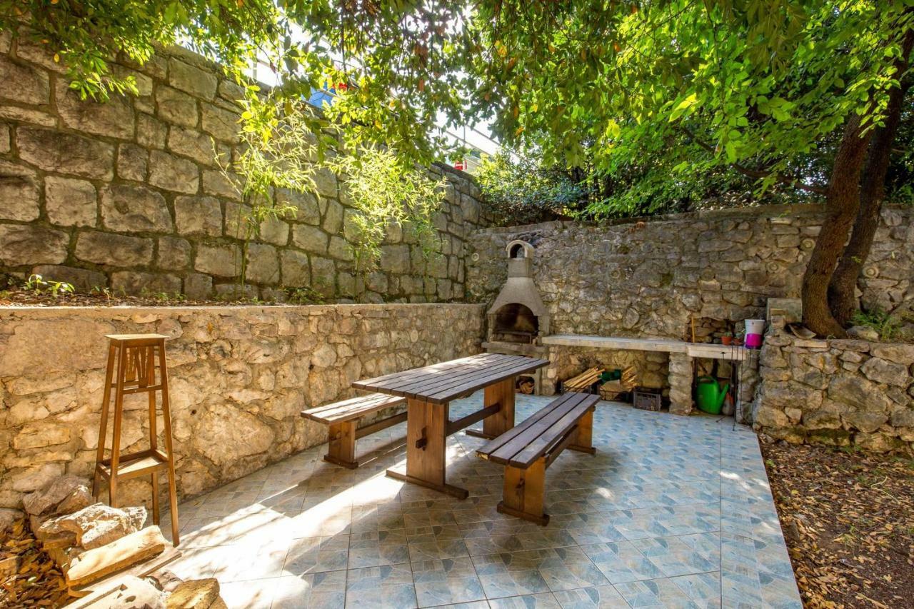 Apartman Villa Carolina Rijeka Exteriör bild