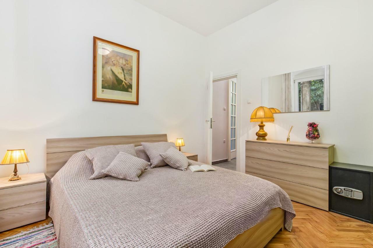Apartman Villa Carolina Rijeka Exteriör bild